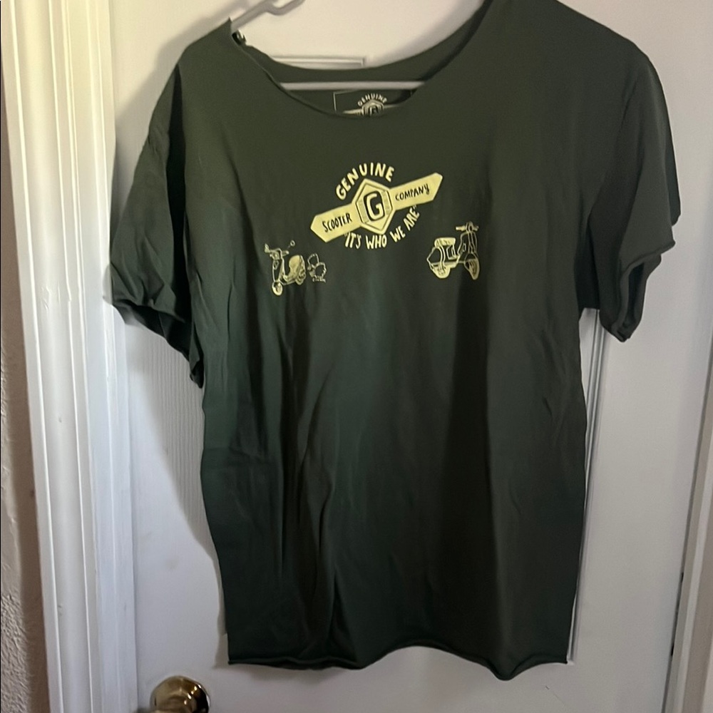 Green Relaxed Short Sleeve T-Shirt with Graphic Design